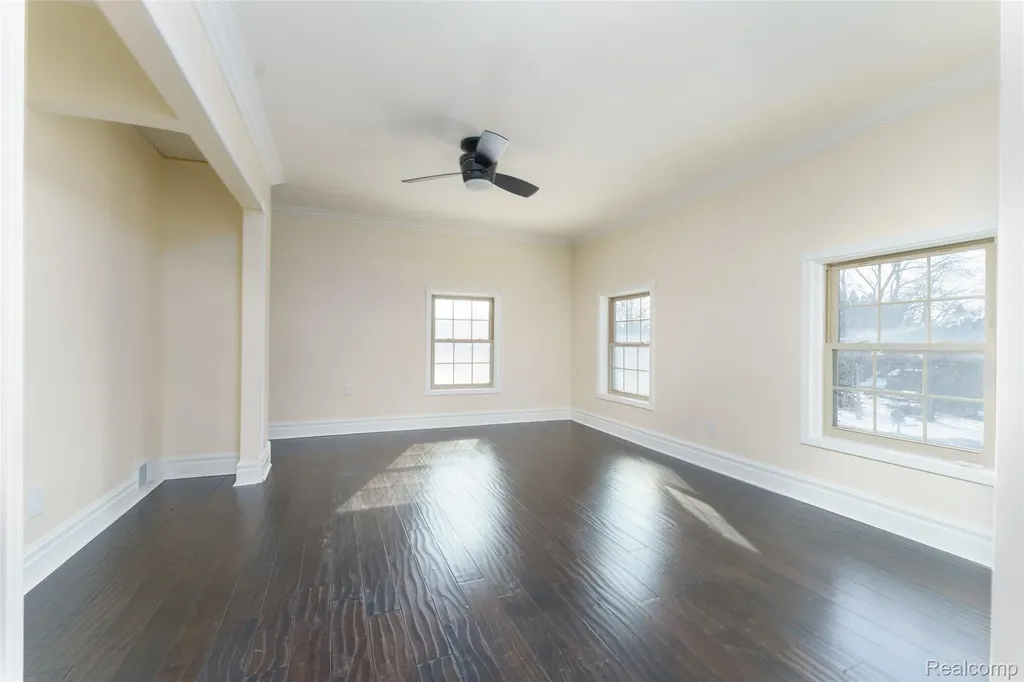 3342 Oak Grove Road Howell Township MI 48855