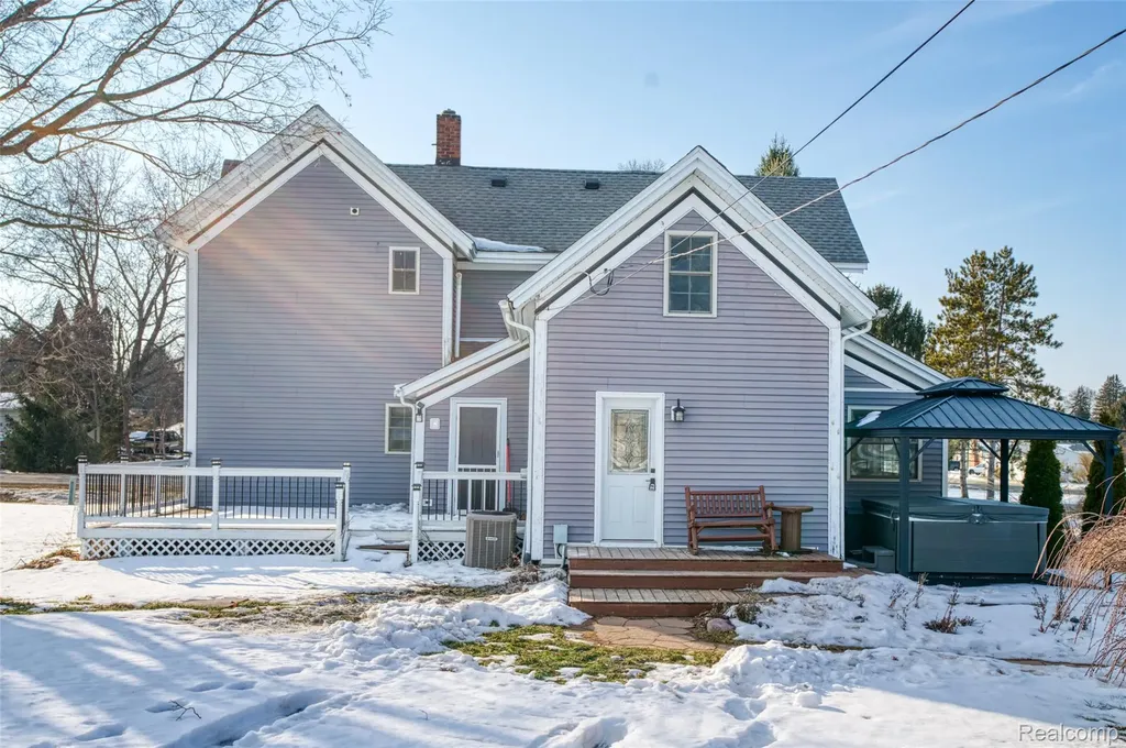 3342 Oak Grove Road Howell Township MI 48855