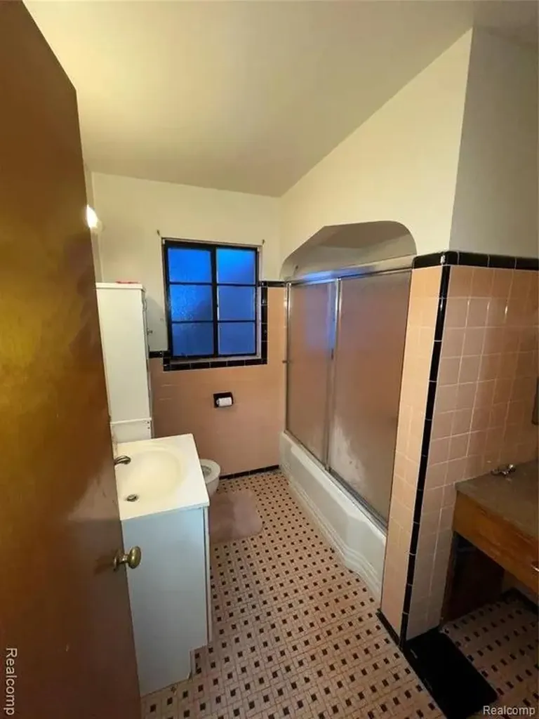 5765 Devonshire Road Detroit City MI 48224