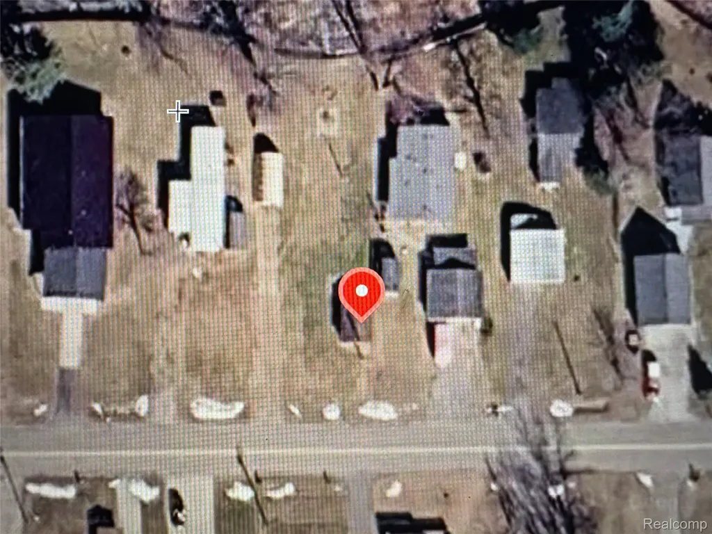 336 Twin Lake Road Tobacco Township MI 48612