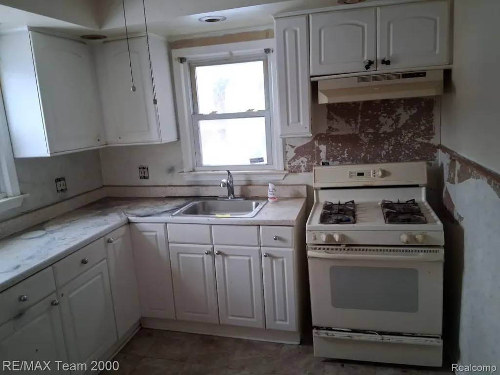 13235 Freeland Detroit City MI 48227