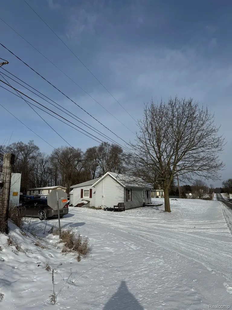 6934 Lansing Avenue Rives Township MI 49201