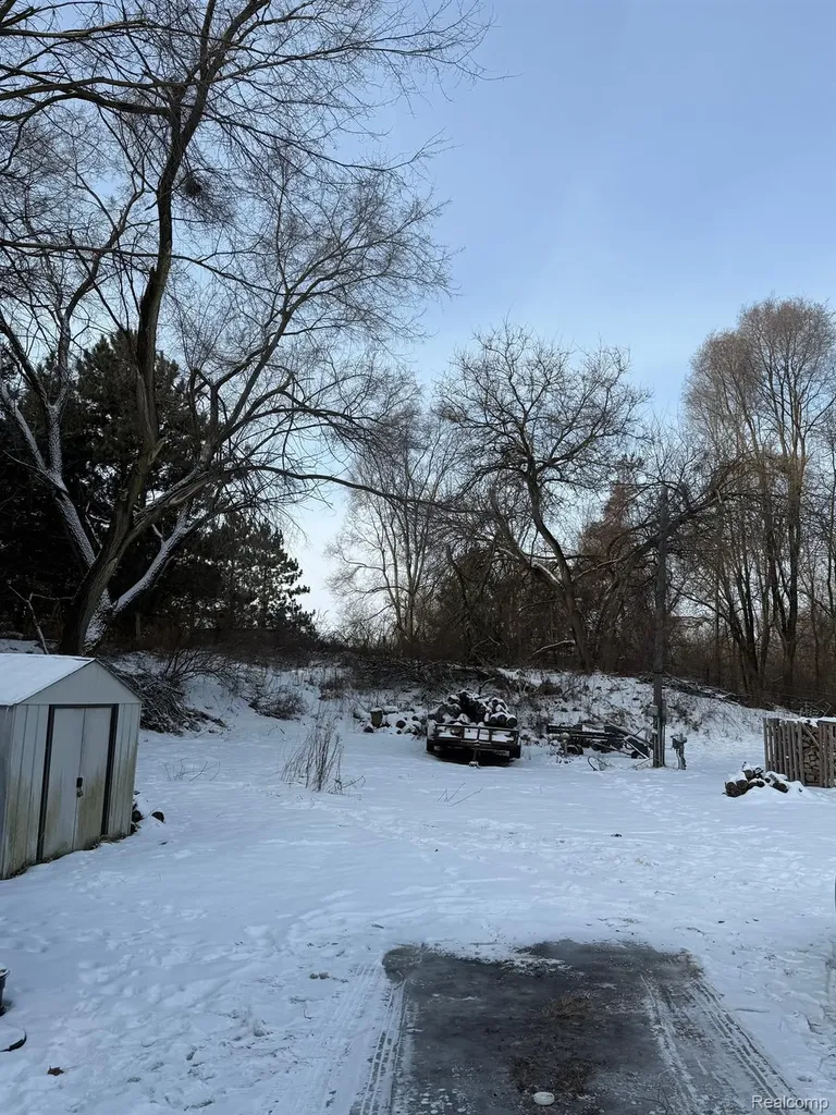 6934 Lansing Avenue Rives Township MI 49201