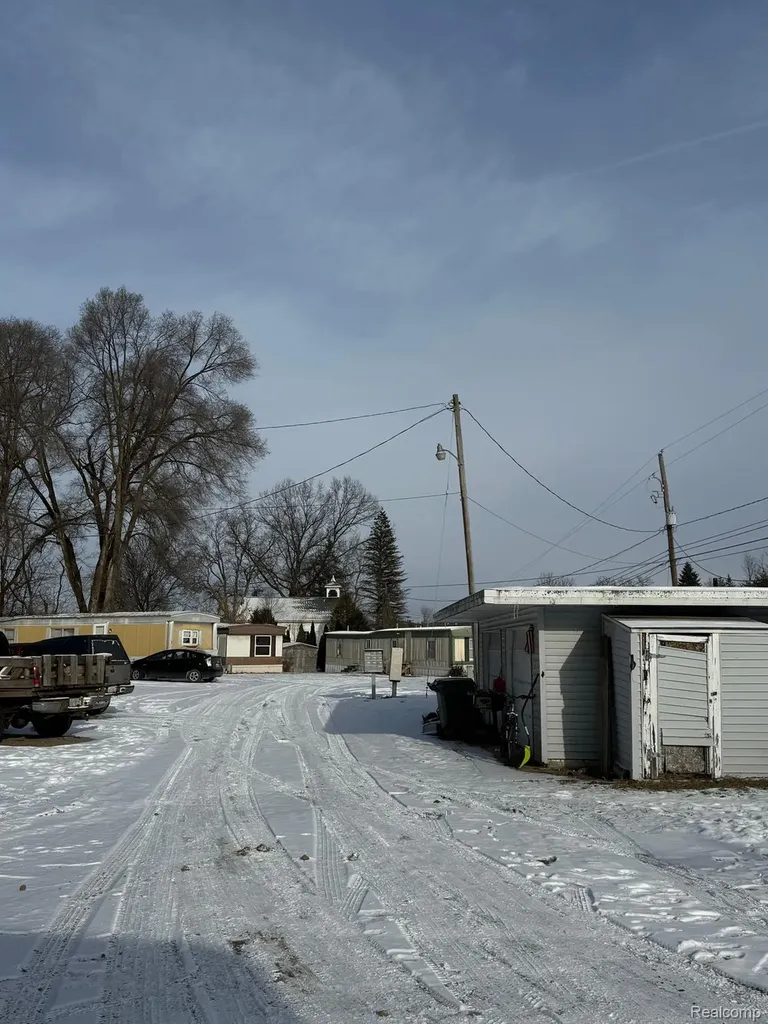 6934 Lansing Avenue Rives Township MI 49201