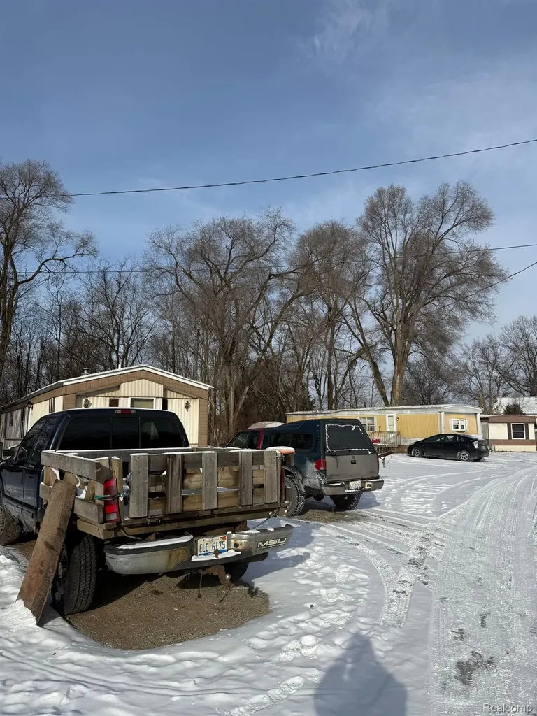 6934 Lansing Avenue Rives Township MI 49201