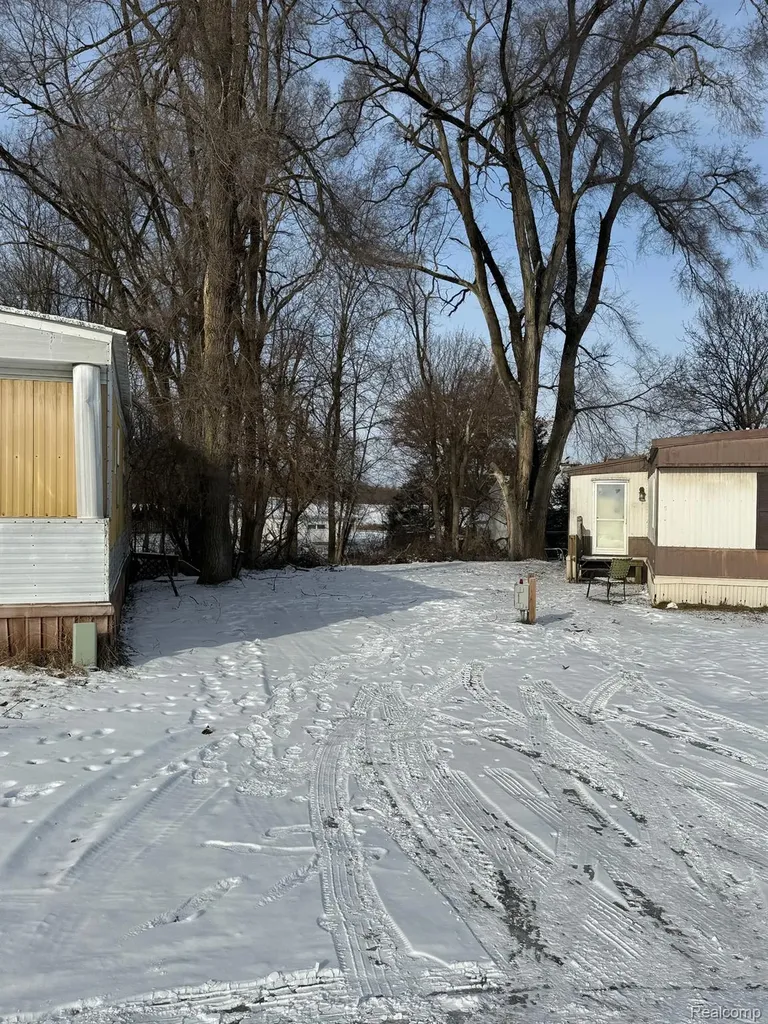 6934 Lansing Avenue Rives Township MI 49201