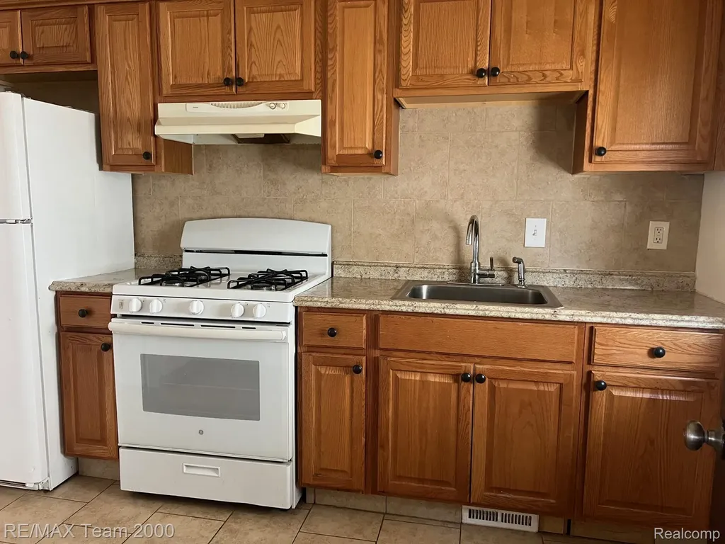 6406 Mead Street Dearborn City MI 48126