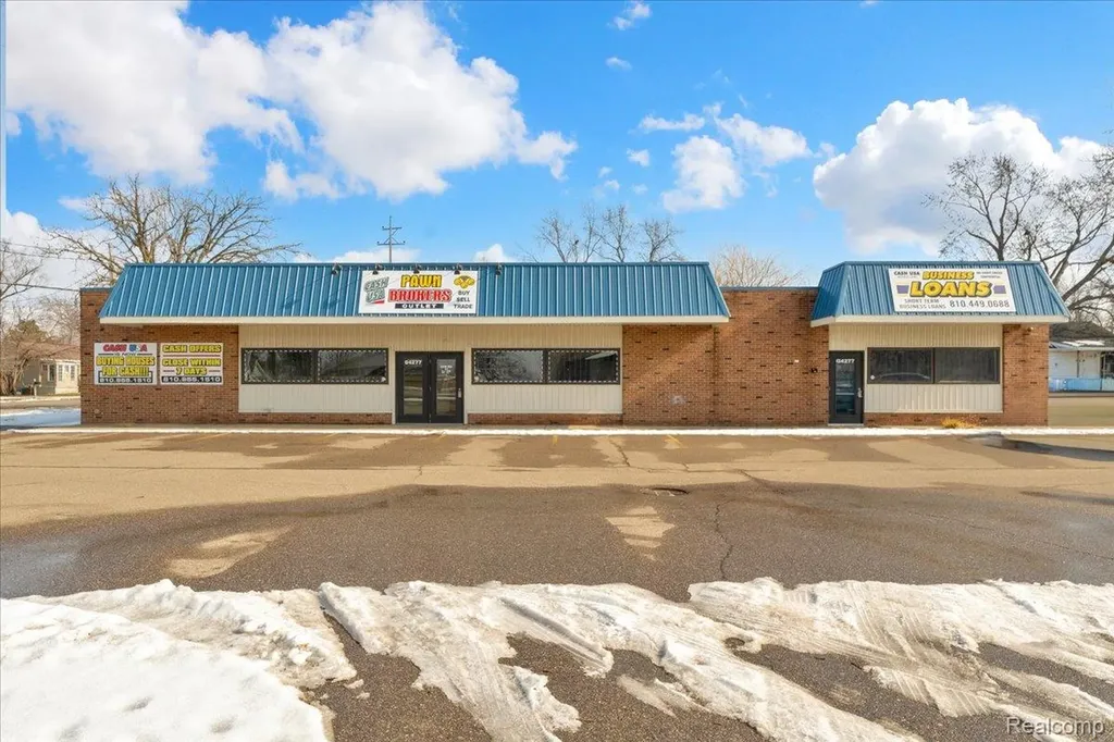 4277 S Saginaw Street Burton City MI 48529