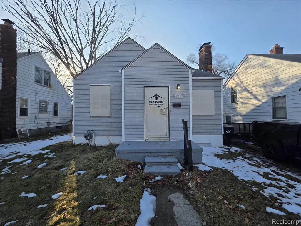 19195 Dresden Street Detroit City MI 48205