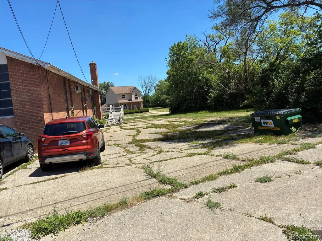 19463 Troy Place Detroit City MI 48203