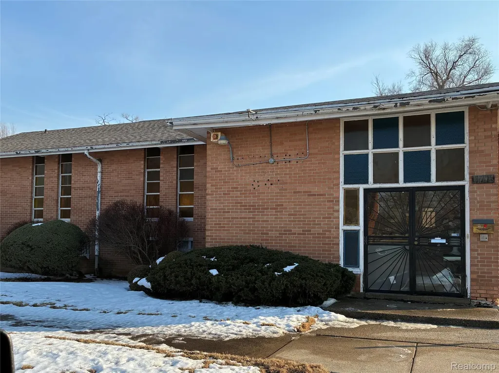 19463 Troy Place Detroit City MI 48203