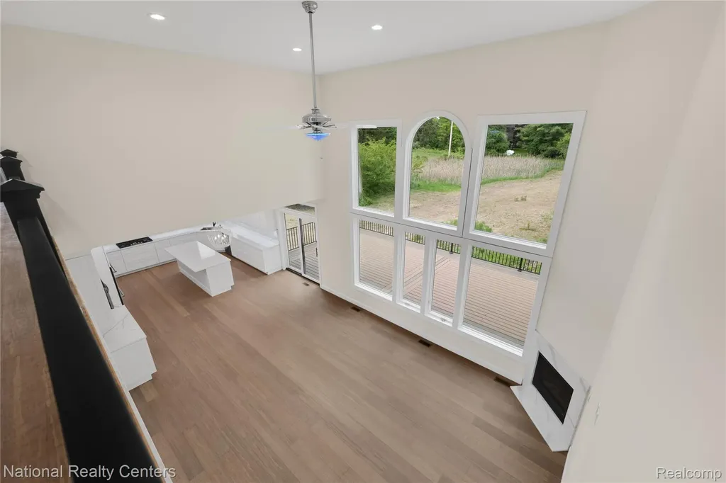 5245 Buell Drive Commerce Charter Township MI 48382