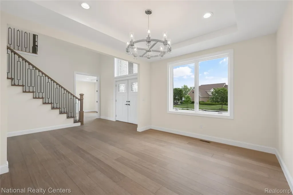 5245 Buell Drive Commerce Charter Township MI 48382