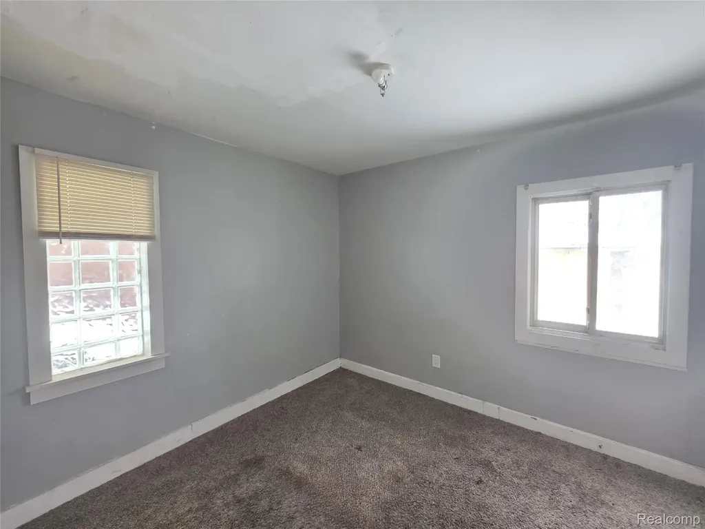 15241 Eastburn Street Detroit City MI 48205