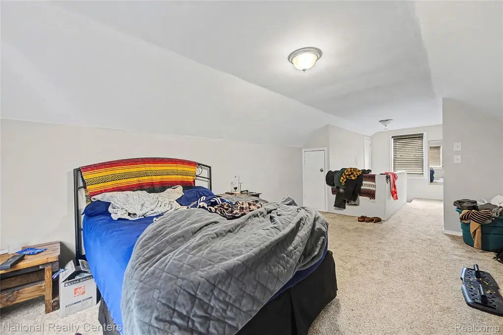 18890 Birmingham Street Roseville City MI 48066