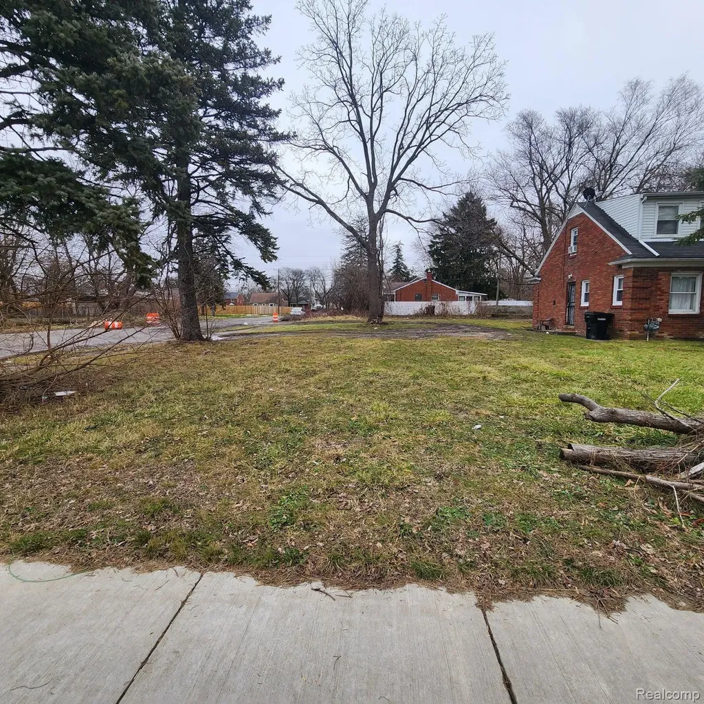 15778 Southfield Freeway Detroit City MI 48223
