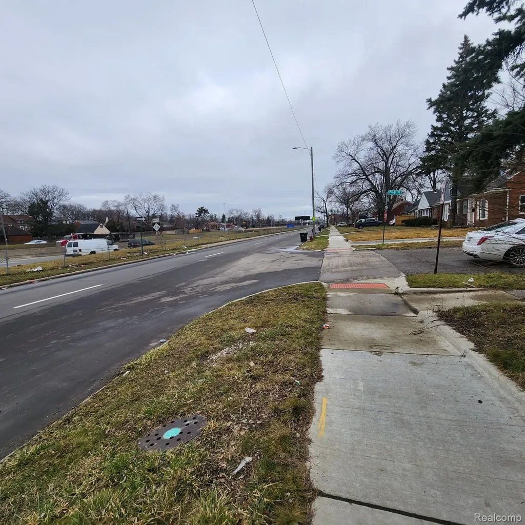 15778 Southfield Freeway Detroit City MI 48223