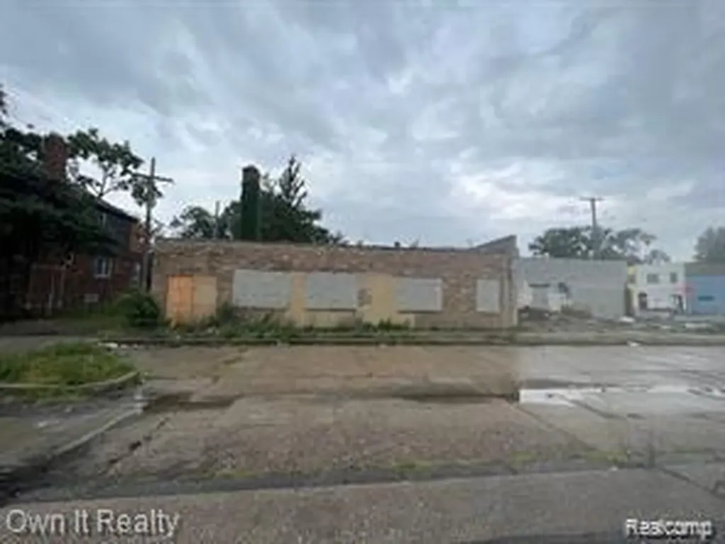 16134 E Warren Avenue Detroit City MI 48224