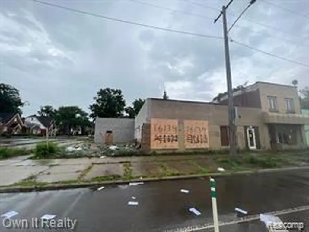 16134 E Warren Avenue Detroit City MI 48224