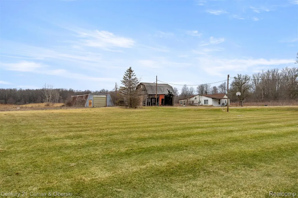 12394 Wahrman Street Romulus City MI 48174