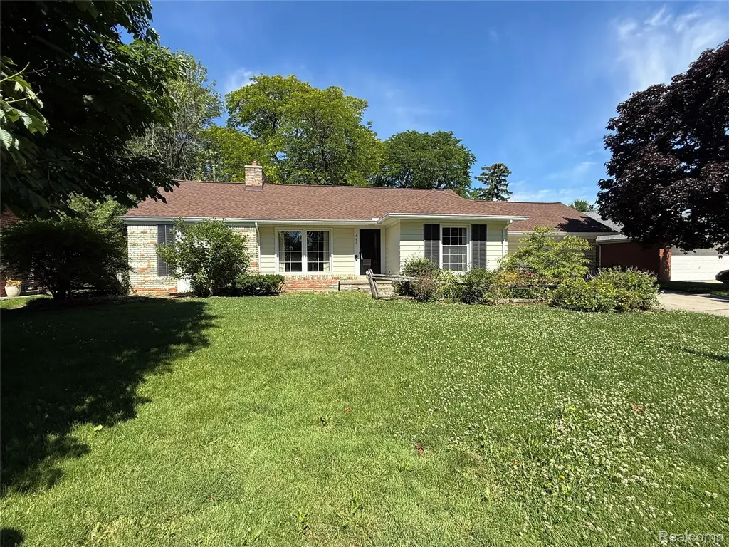 489 Chalfonte Avenue Grosse Pointe Farms City MI 48236