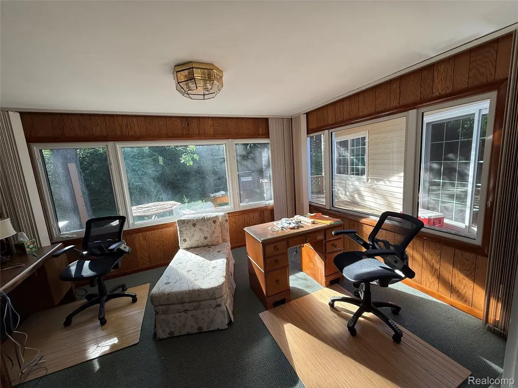 489 Chalfonte Avenue Grosse Pointe Farms City MI 48236