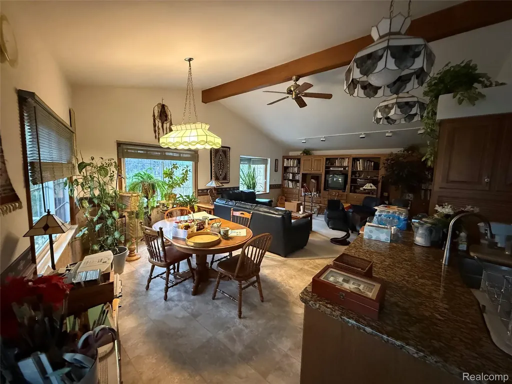 489 Chalfonte Avenue Grosse Pointe Farms City MI 48236