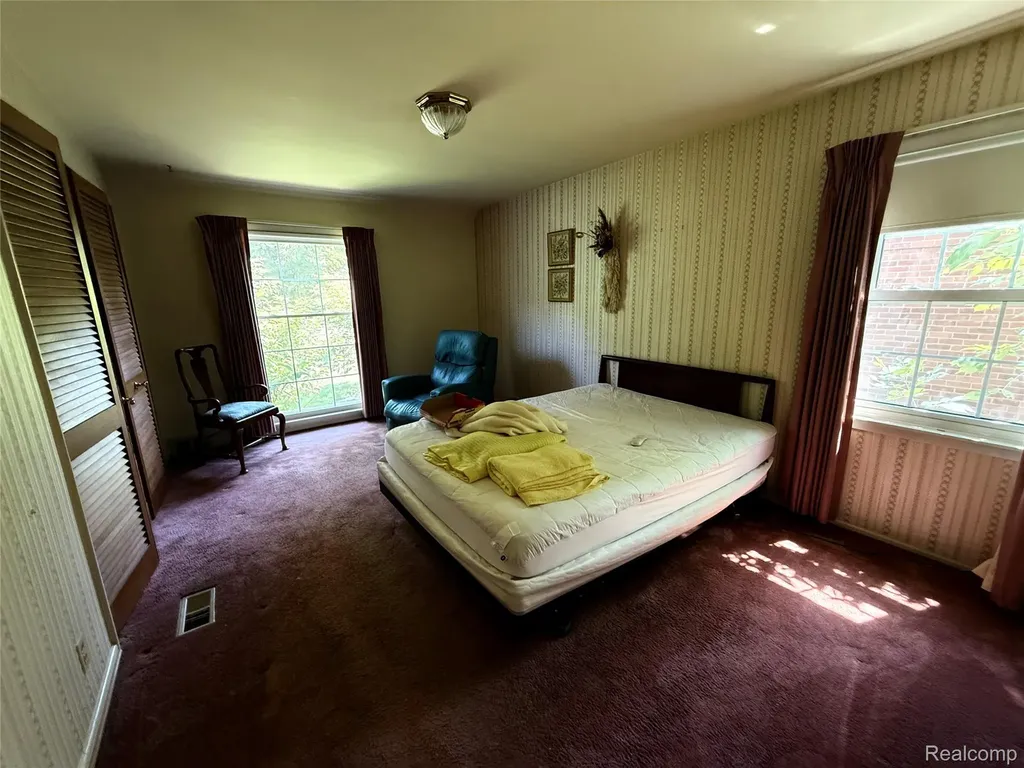 489 Chalfonte Avenue Grosse Pointe Farms City MI 48236