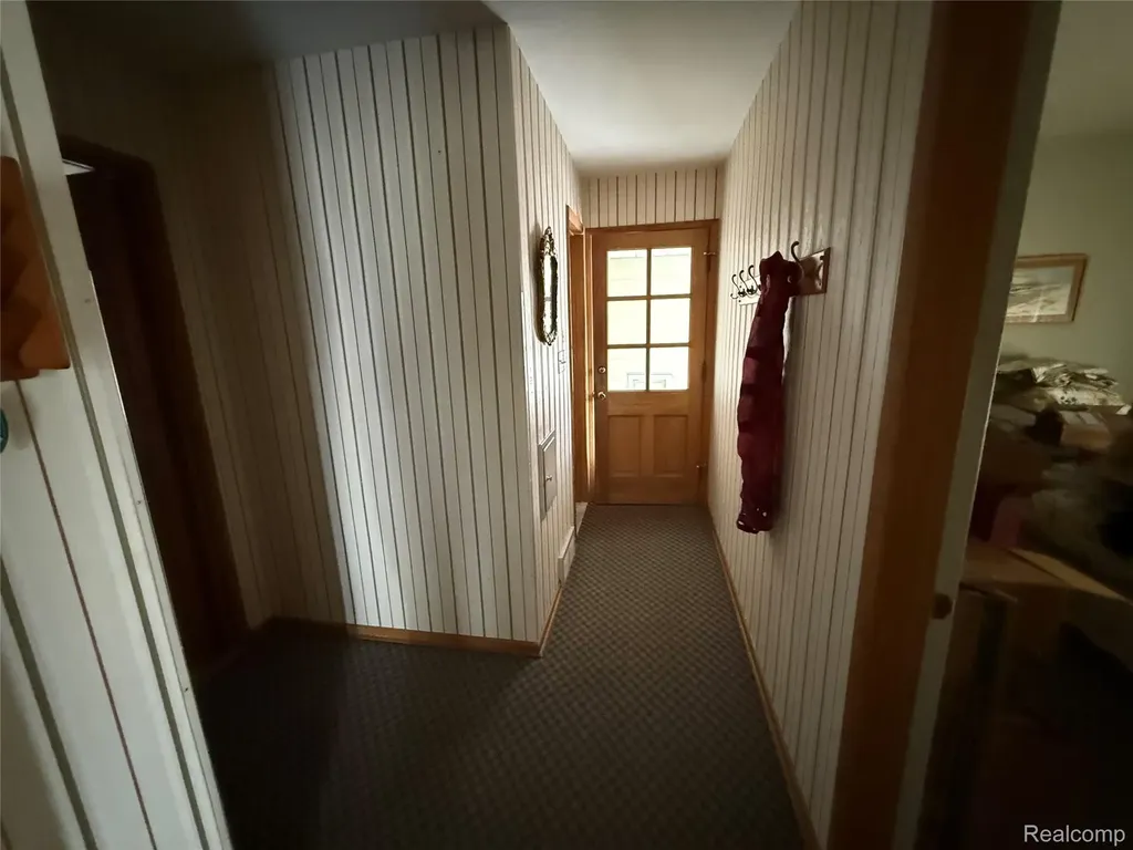 489 Chalfonte Avenue Grosse Pointe Farms City MI 48236