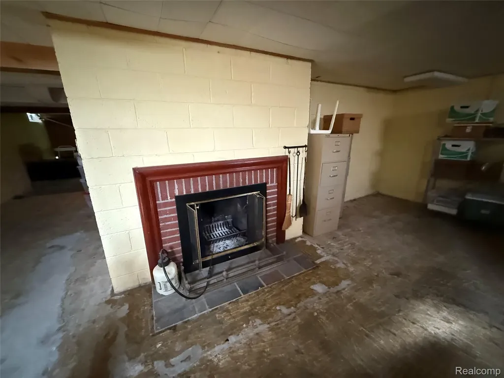 489 Chalfonte Avenue Grosse Pointe Farms City MI 48236