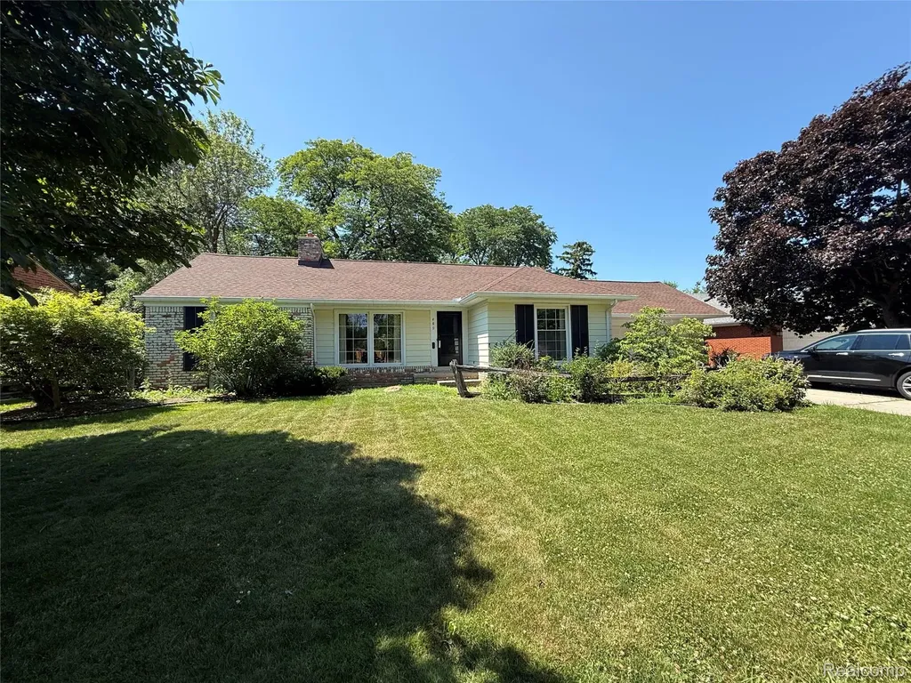 489 Chalfonte Avenue Grosse Pointe Farms City MI 48236
