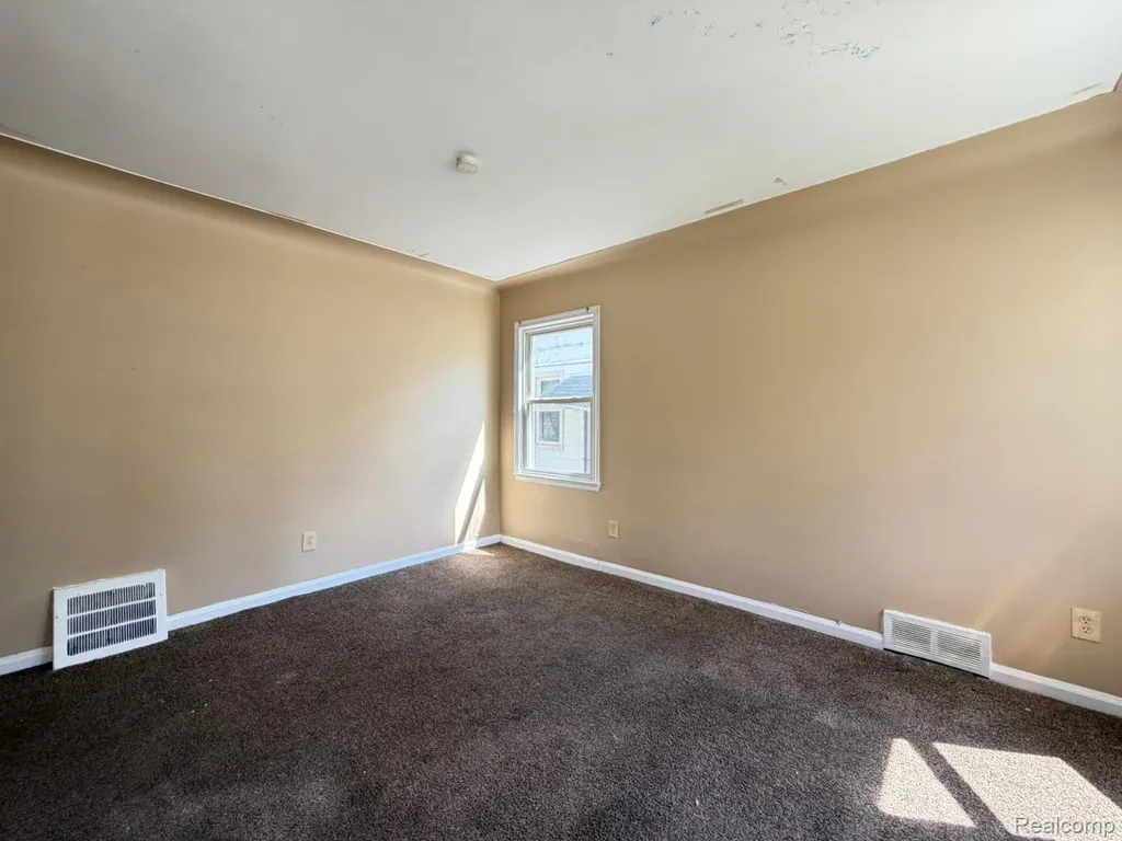 8260 Minock Street Detroit City MI 48228