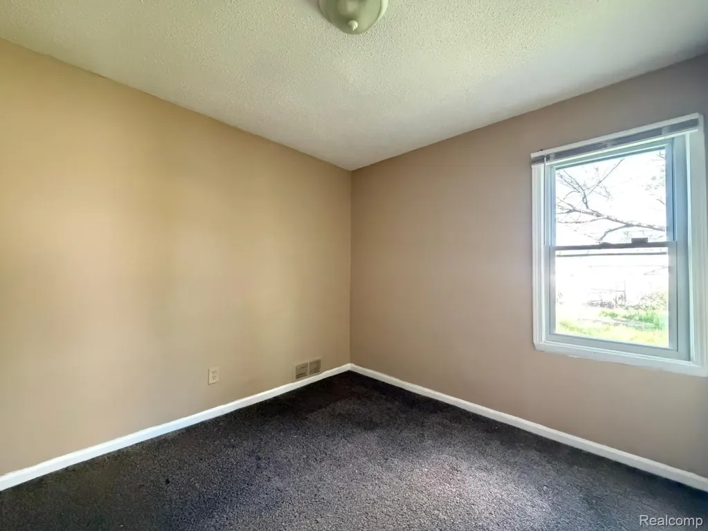 8260 Minock Street Detroit City MI 48228