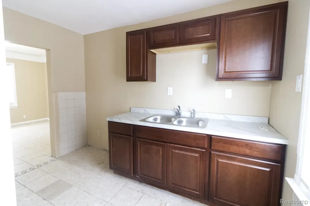 8096 Chamberlain Street Detroit City MI 48209