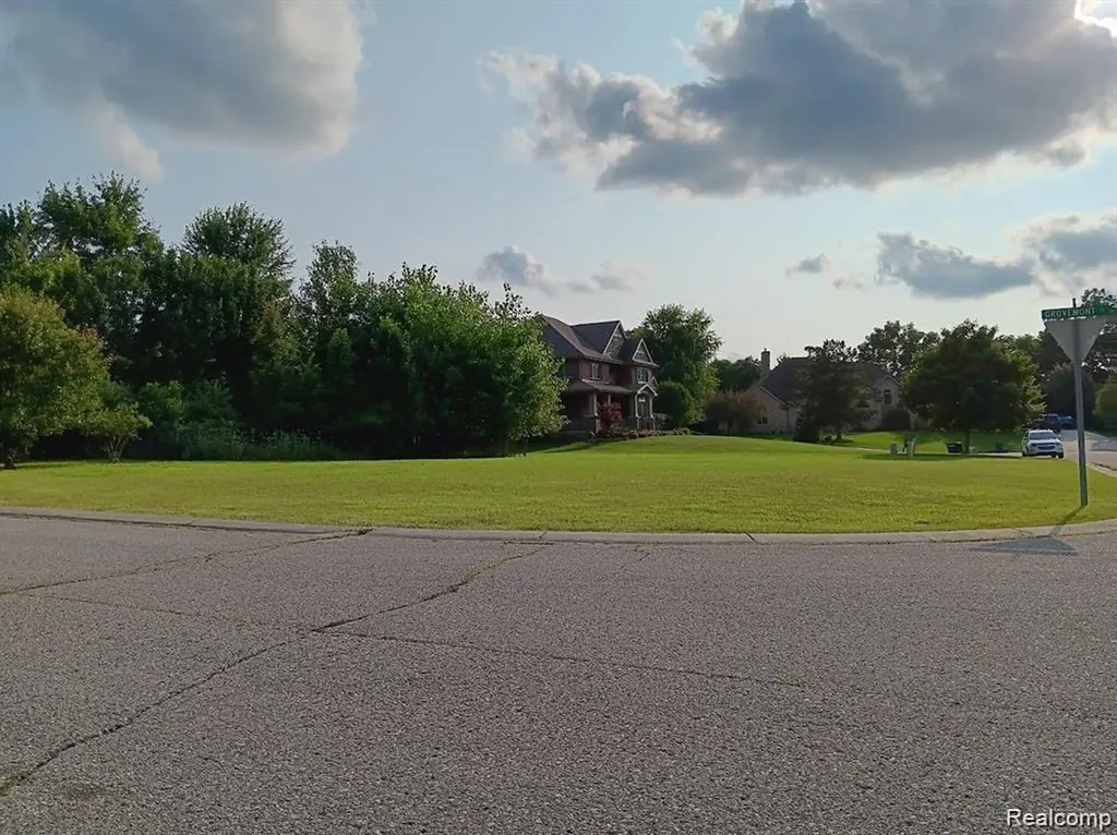 Lot 21 Burlwood Circle Grand Blanc Charter Township MI 48439