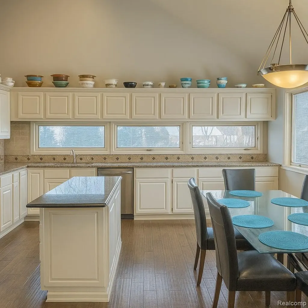 5106 Deer Run Circle Orchard Lake Village City MI 48323