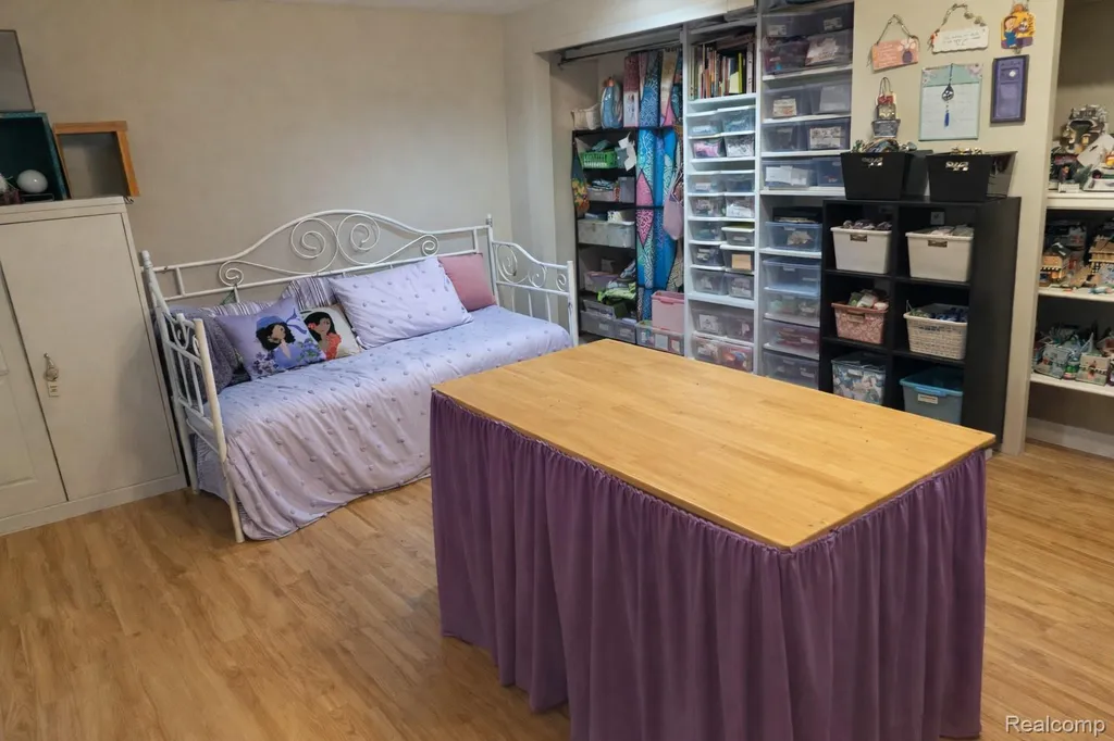 5106 Deer Run Circle Orchard Lake Village City MI 48323