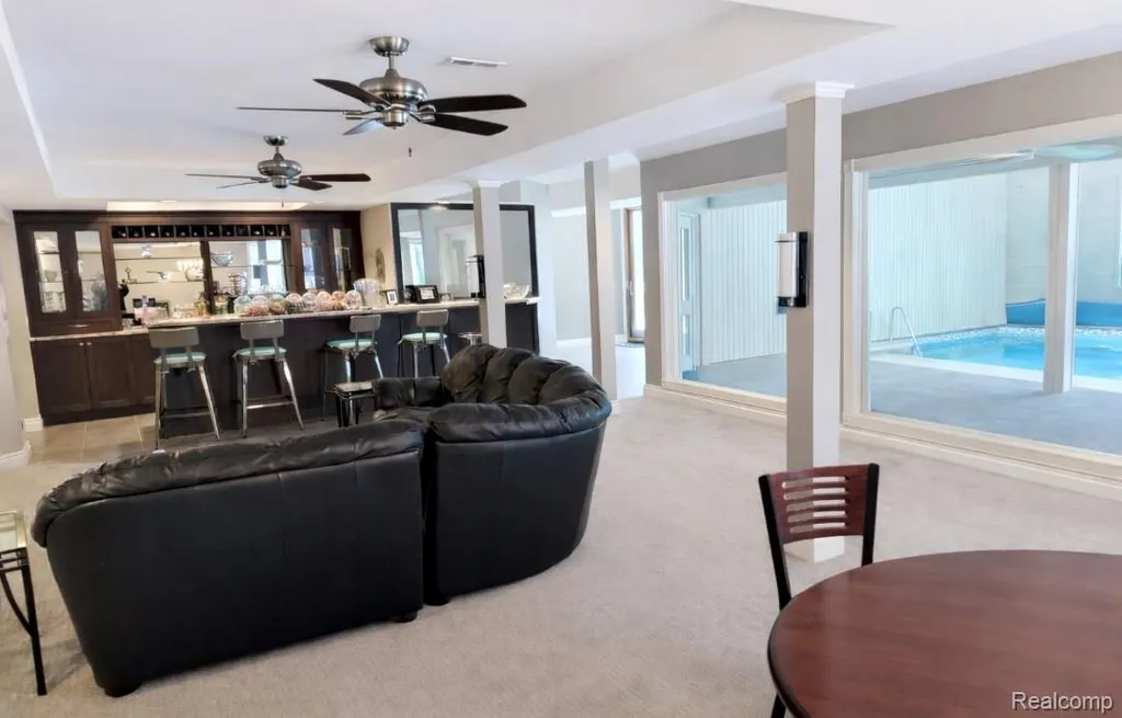 5106 Deer Run Circle Orchard Lake Village City MI 48323
