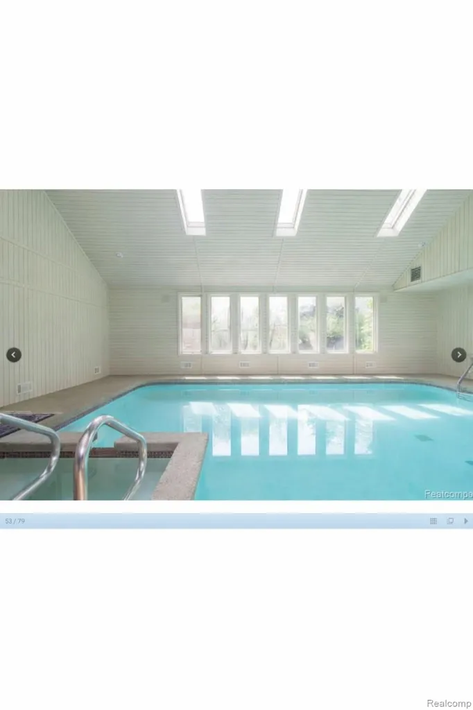 5106 Deer Run Circle Orchard Lake Village City MI 48323