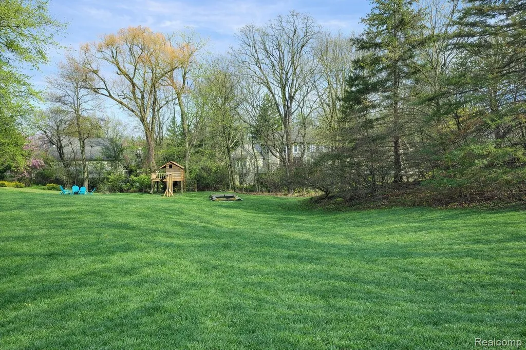 5106 Deer Run Circle Orchard Lake Village City MI 48323