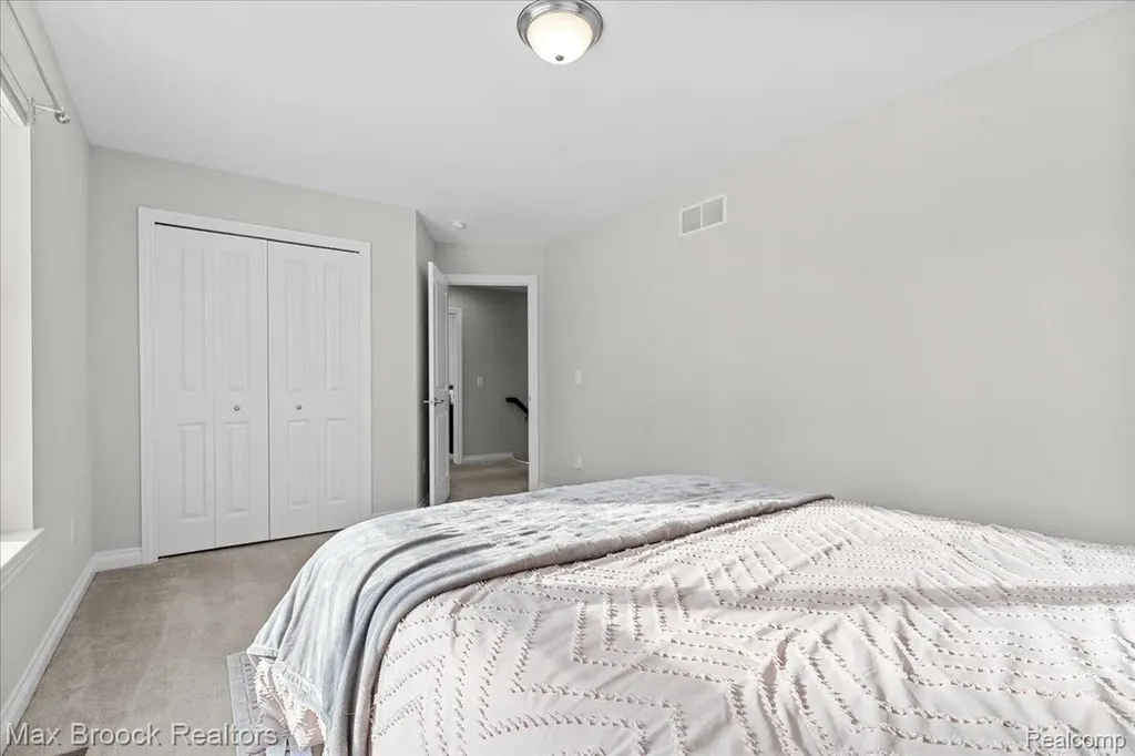 4511 Sedum Glen Waterford Charter Township MI 48328