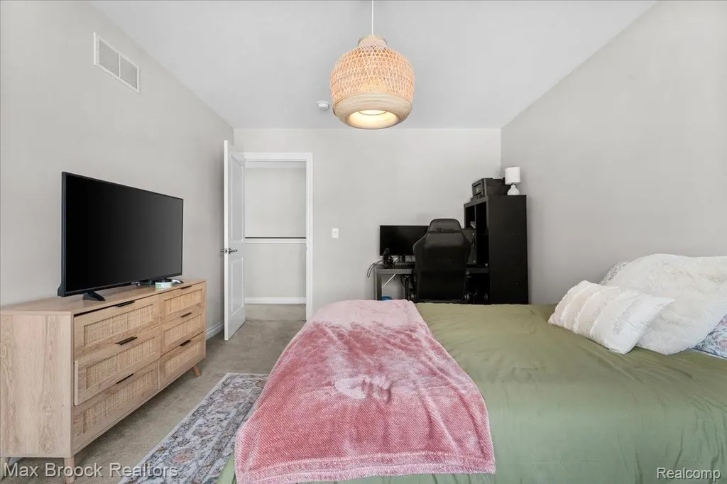 4511 Sedum Glen Waterford Charter Township MI 48328