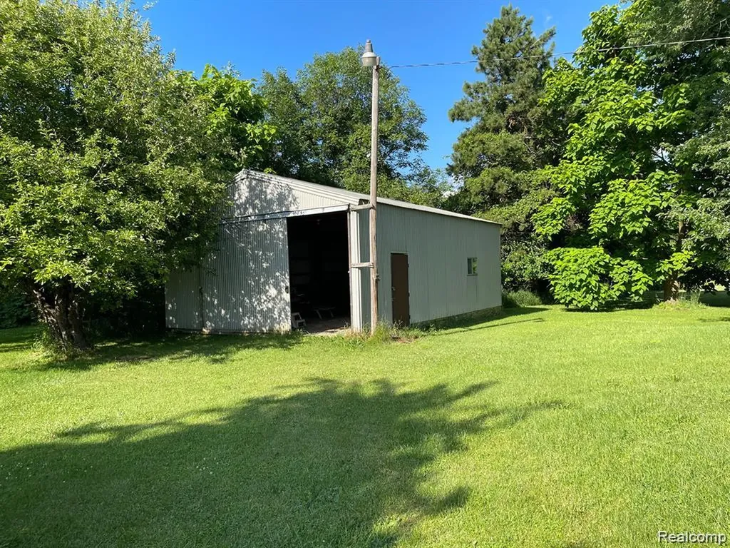 11424 W Corunna Road Clayton Charter Township MI 48449