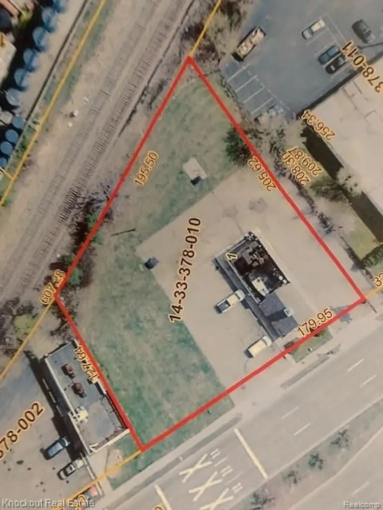 45258 Woodward Avenue Pontiac City MI 48341