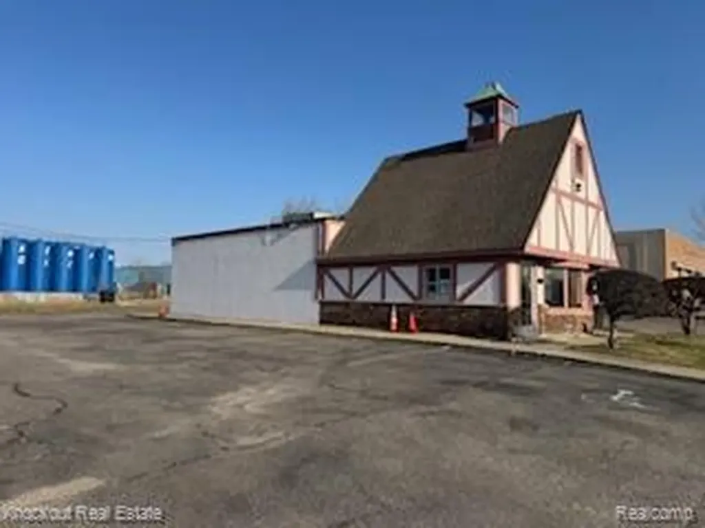 45258 Woodward Avenue Pontiac City MI 48341
