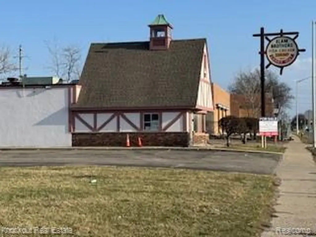 45258 Woodward Avenue Pontiac City MI 48341