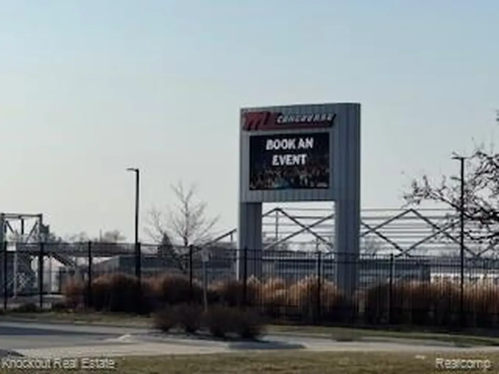 45258 Woodward Avenue Pontiac City MI 48341