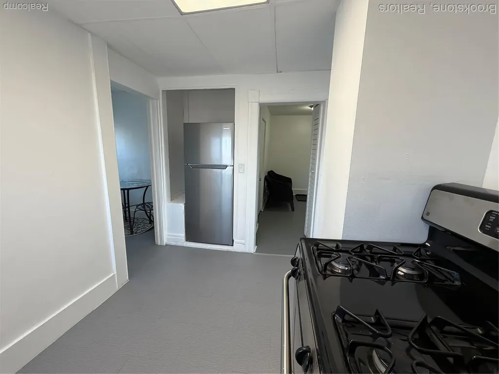 398 N Saginaw Street Pontiac City MI 48342