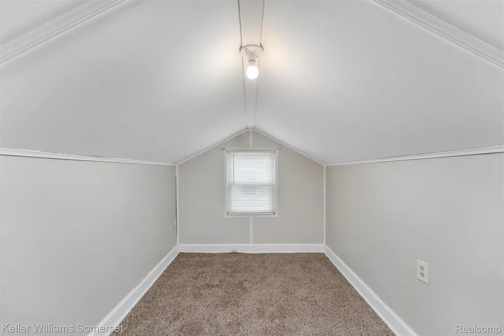 19163 Kenosha Street Harper Woods City MI 48225