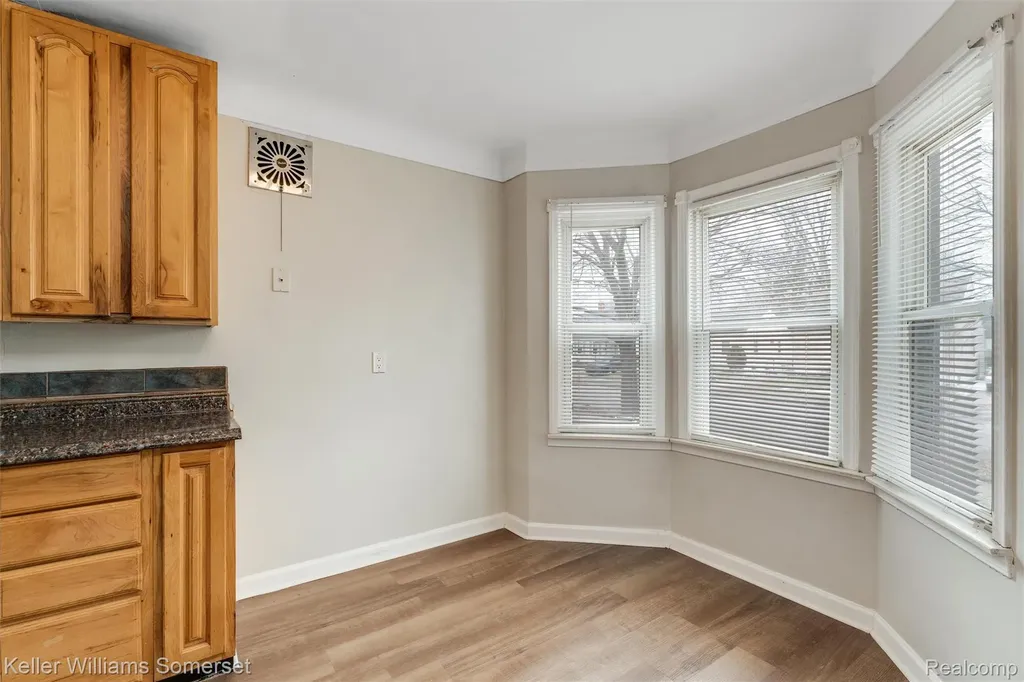 19163 Kenosha Street Harper Woods City MI 48225